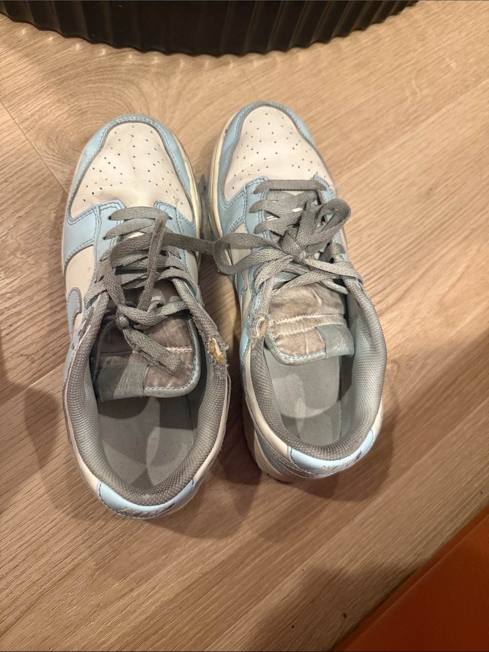 Nike Women’s Light Blue and Gray Low-Top Sneakers